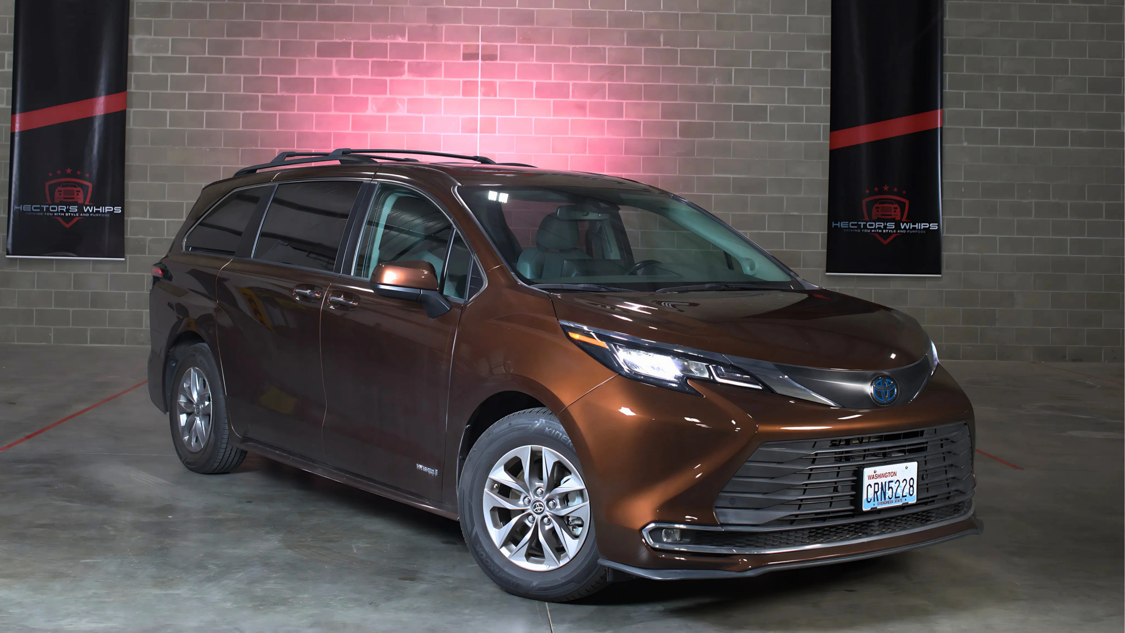 Toyota Sienna Hybrid XLE AWD