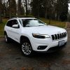 White Jeep Cherokee 2019